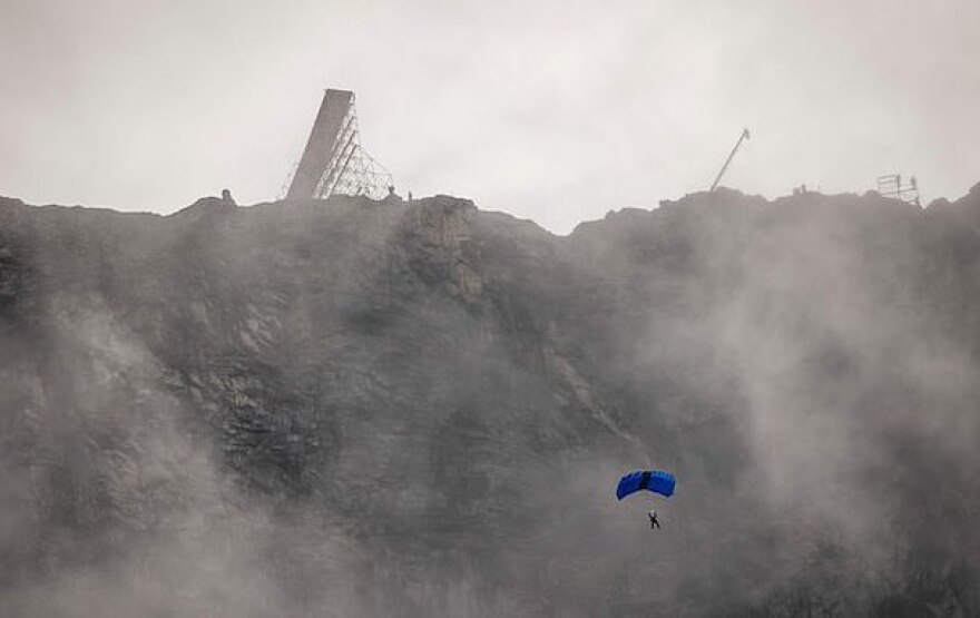 Ο Τομ Κρουζ κινδύνευσε να χάσει τη ζωή του σε σκηνή της επερχόμενης ταινίας «Mission Impossible 7»