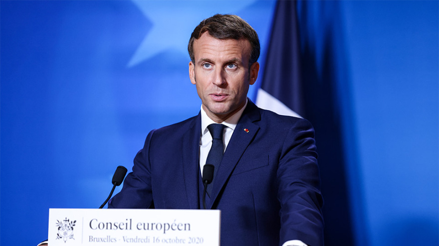 Γαλλία: Το 58% των Γάλλων στηρίζει τους «στρατηγούς με τις παντόφλες» που βλέπουν ισλαμικό κίνδυνο