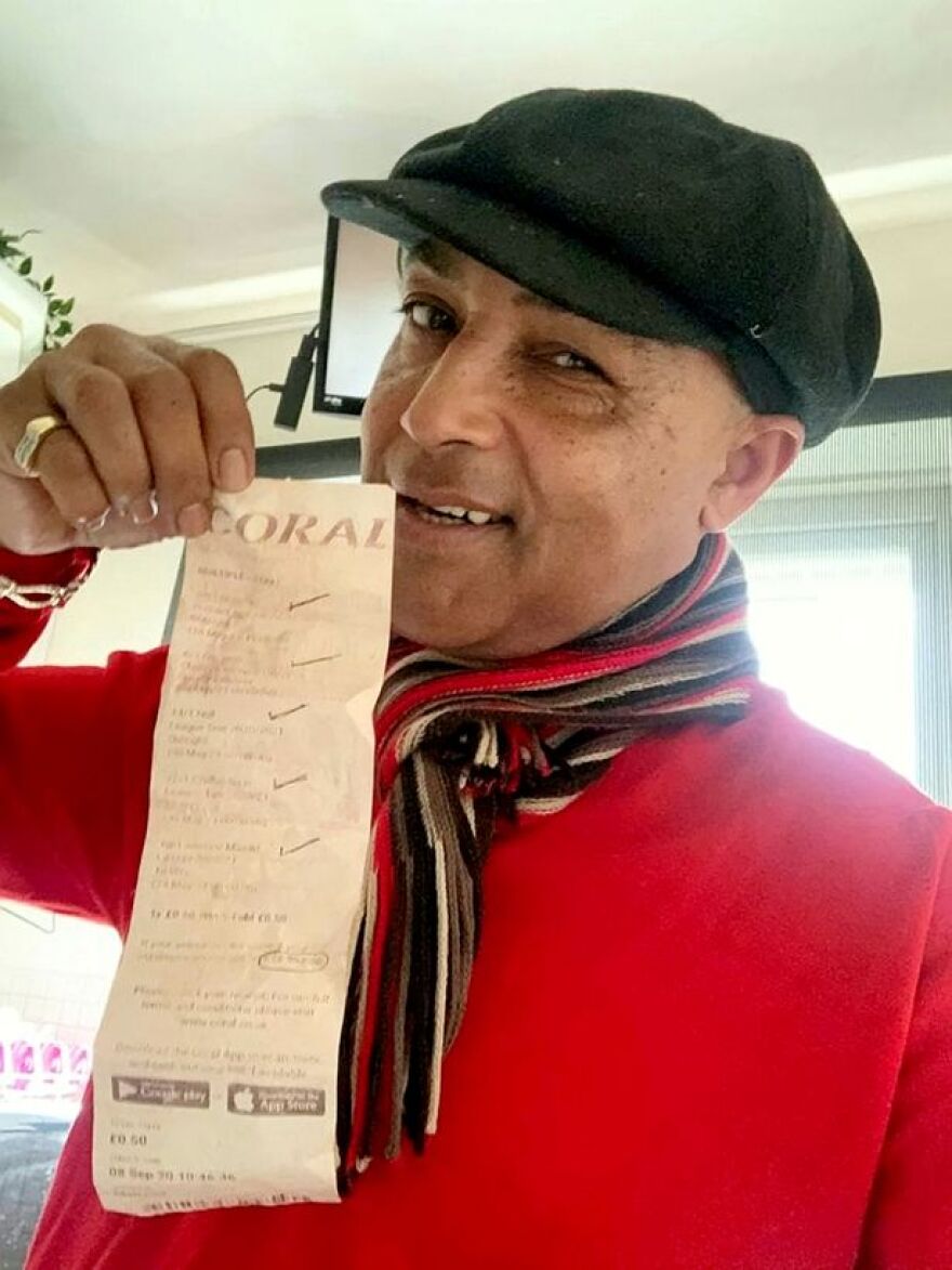 Πωλητής… sex toys περιμένει την Ατλέτικο Μαδρίτης να πάρει το πρωτάθλημα για να κερδίσει 13.000 λίρες