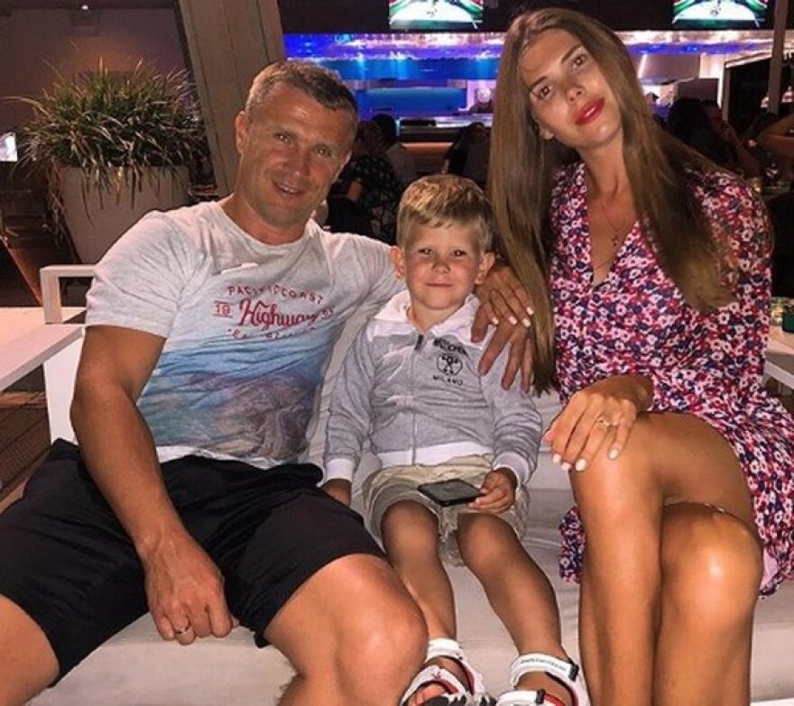 Αυτή είναι η εντυπωσιακή σύζυγος του Σεργκέι Ρεμπρόφ - Δείτε φωτογραφίες