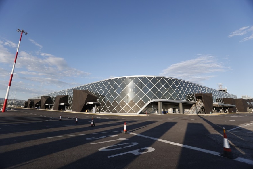 Μητσοτάκης από το νέο αεροδρόμιο Θεσσαλονίκης: «Ταξιδεύουμε όλο και πιο ψηλά τη χώρα»