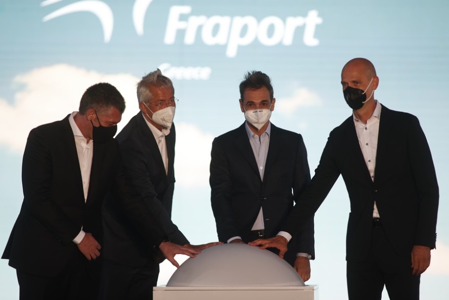 Μητσοτάκης από το νέο αεροδρόμιο Θεσσαλονίκης: «Ταξιδεύουμε όλο και πιο ψηλά τη χώρα»