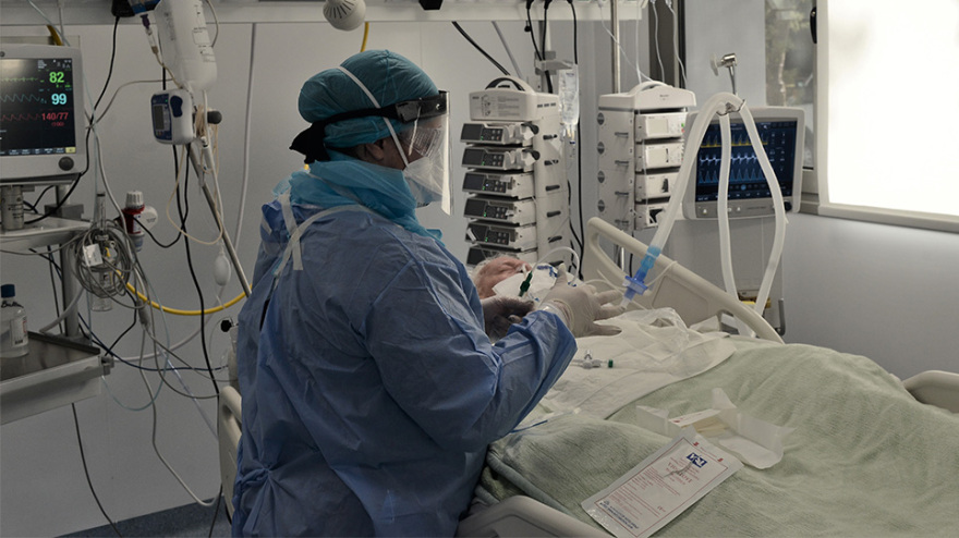 Κορωνοϊός: Ο στόχος για 5,5 εκατ. εμβολιασμούς μέχρι τέλη Μαΐου και οι σκέψεις για τοπικά lockdown