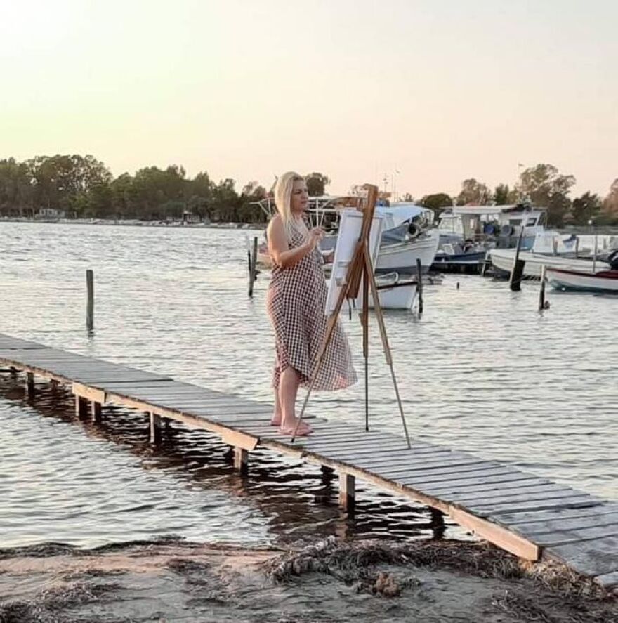 «Η τέχνη της καραντίνας»: Η Ιωάννα Λαχανά στην πρώτη της έκθεση ζωγραφικής