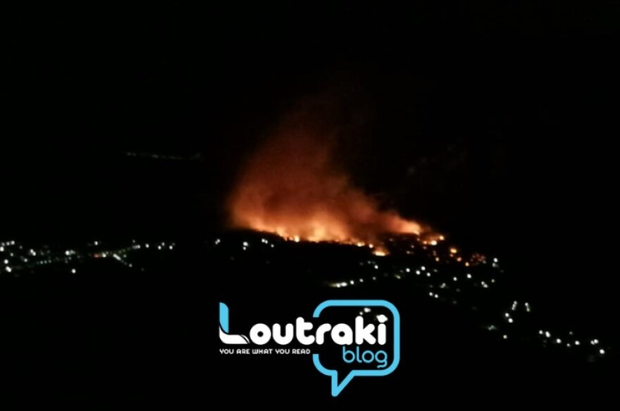 Νύχτα κόλασης: Μεγάλη φωτιά στον Σχίνο Κορινθίας - Εκκενώθηκαν οι οικισμοί Σχίνος, Αγία Σωτήρα, Βαμβακιές και Μαυρολίμνη