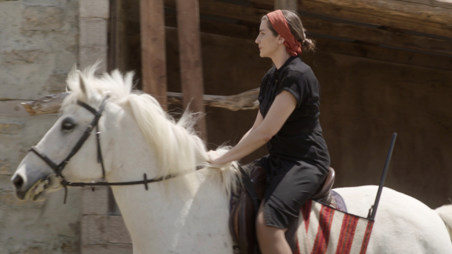 Άγριες Μέλισσες: Η Ελένη έρχεται αντιμέτωπη με τον Δούκα - Θα αποκαλύψει τελικά όσα γνωρίζει;