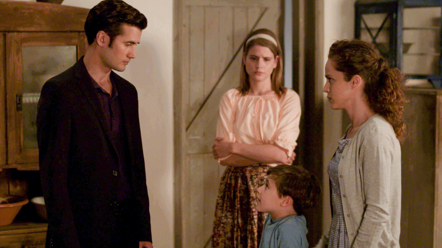 Άγριες Μέλισσες: Η Ελένη έρχεται αντιμέτωπη με τον Δούκα - Θα αποκαλύψει τελικά όσα γνωρίζει;