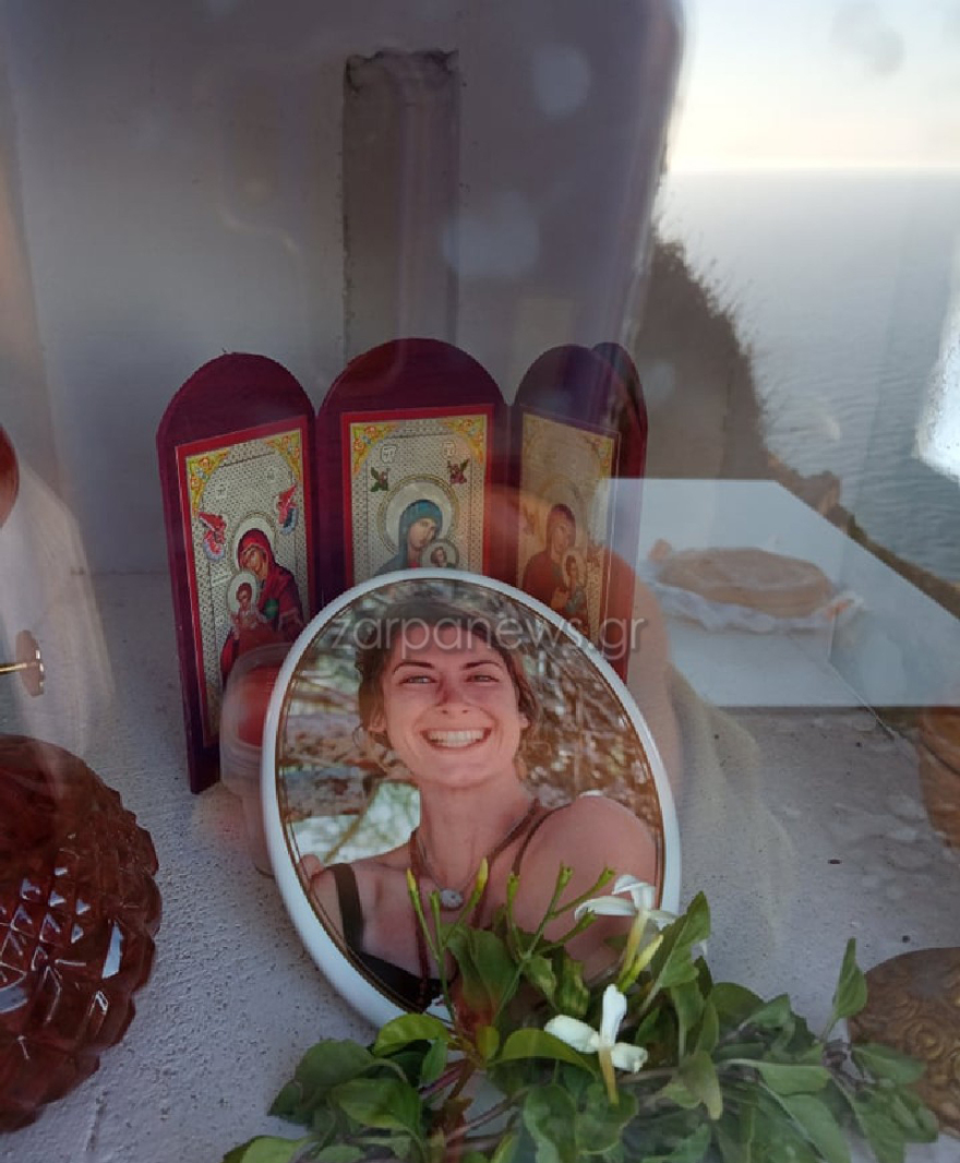 Γαύδος: 40 μέρες από τον θάνατο της 28χρονης Κορίνας - Έχτισαν εκκλησάκι στη μνήμη της