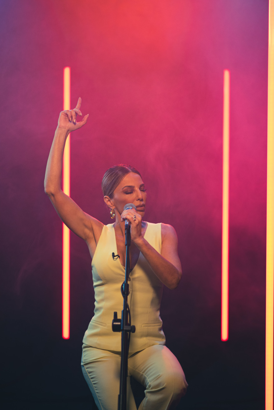 Mega Star με Κέλλυ Κελεκίδου - Δείτε βίντεο και φωτογραφίες