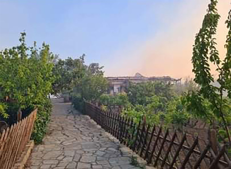 Μπέσσυ Αργυράκη: «Μου έστειλαν φωτογραφίες με το σπίτι μου καμένο» λέει στο protothema.gr