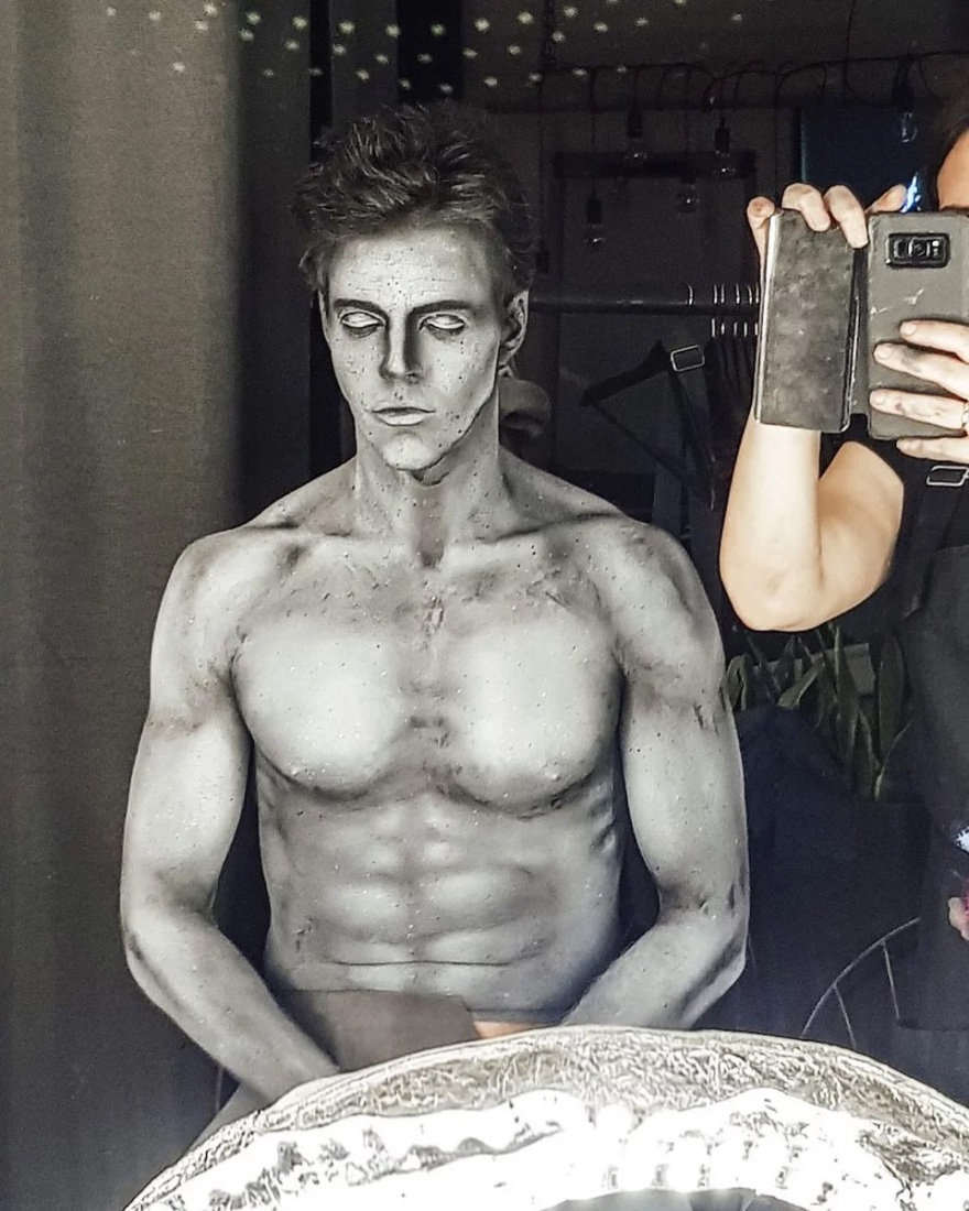 Παγκόσμια Ημέρα Πολιτισμού: Αϊβάζης, Ναυπλιώτου, Ζέτα Δούκα μεταμορφώνονται σε... αγάλματα!