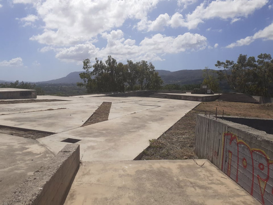 Στα «αζήτητα» συγκρότημα – μνημείο για τη «Μάχη της Κρήτης»