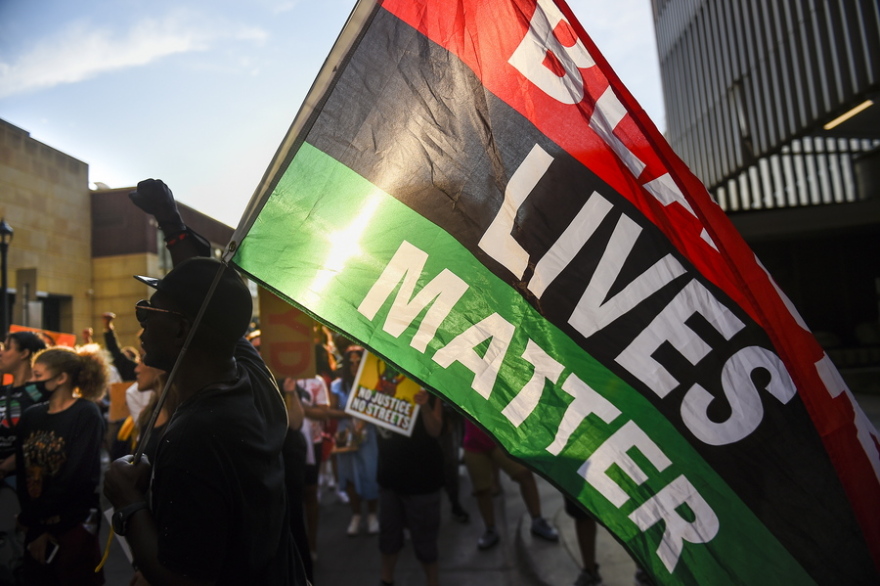 ΗΠΑ: Ένας χρόνος από τη δολοφονία του Τζορτζ Φλόιντ - Η Μινεάπολις τιμά τη μνήμη του 