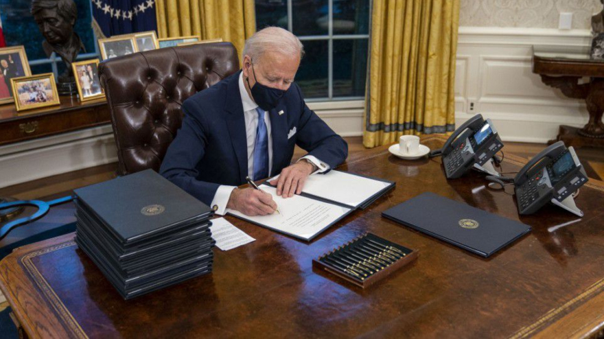 Η πρωινή ρουτίνα του Μπάιντεν: Τι κάνει όταν ξυπνά, με ποιο κανάλι ξεκινά την ημέρα του