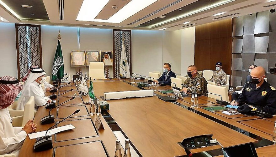 Στην Σαουδική Αραβία ο Φλώρος: Έγινε δεκτός με τιμές – Ποιους συνάντησε