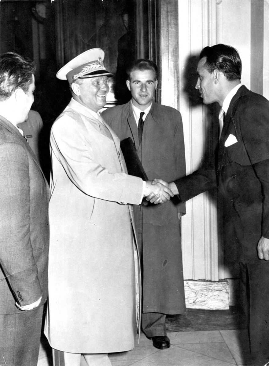 «Χάρης Λυμπερόπουλος: Κοντά στον αιώνα – Συνομιλώντας με τον πατέρα μου»: Διηγήσεις από έναν παλαίμαχο αθλητή και αθλητικογράφο