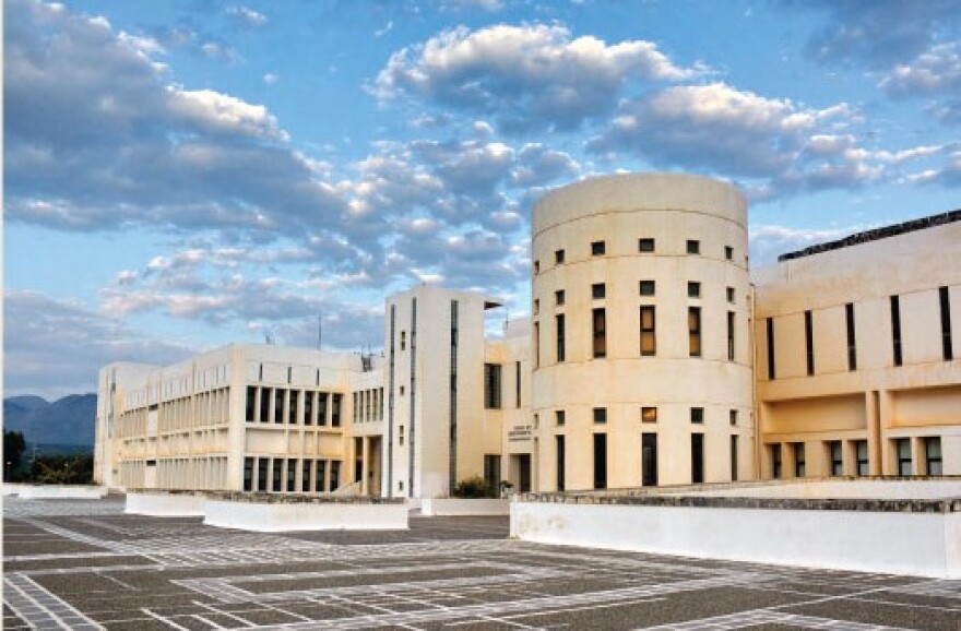 Πανεπιστήμια: Μειώνονται οι θέσεις εισακτέων στα κεντρικά και αυξάνονται στα περιφερειακά