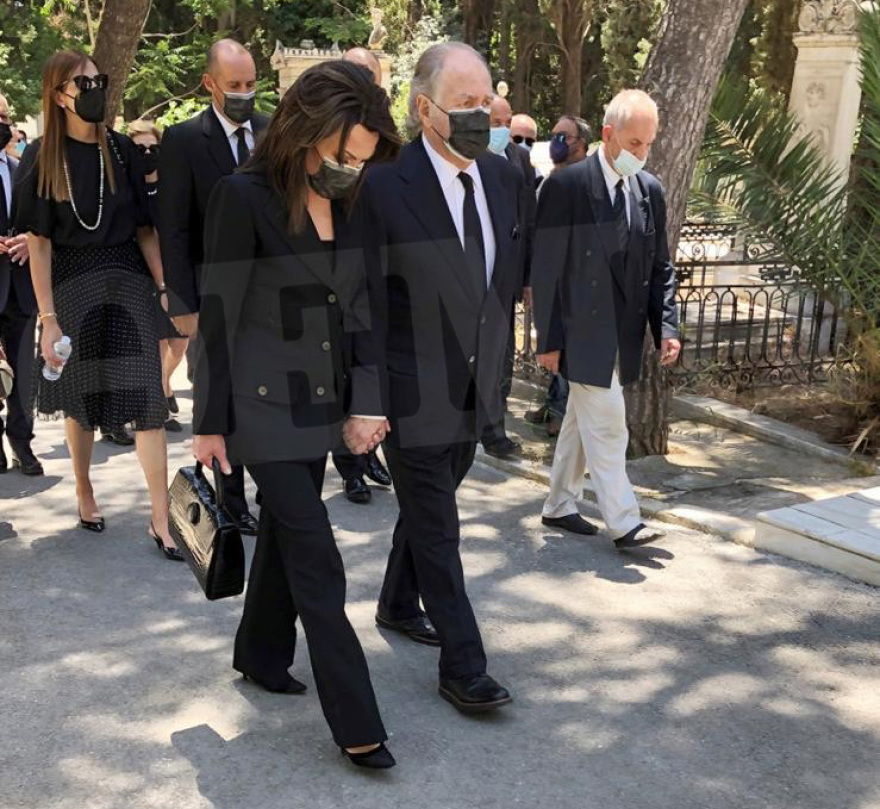 Η οικογένεια Αγγελόπουλου αποχαιρέτησε τον Κωνσταντίνο