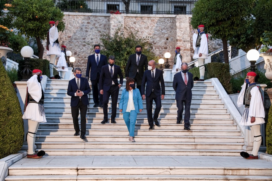 Φωτογραφίες: Το επίσημο δείπνο για την επέτειο ένταξης στην ΕΕ