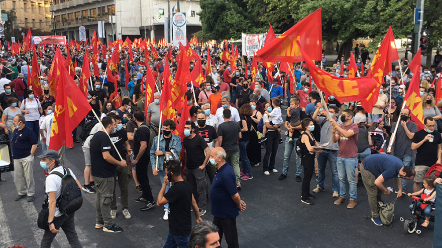 Βίντεο: Συγκέντρωση του ΚΚΕ στο Σύνταγμα κατά του εργασιακού νομοσχεδίου