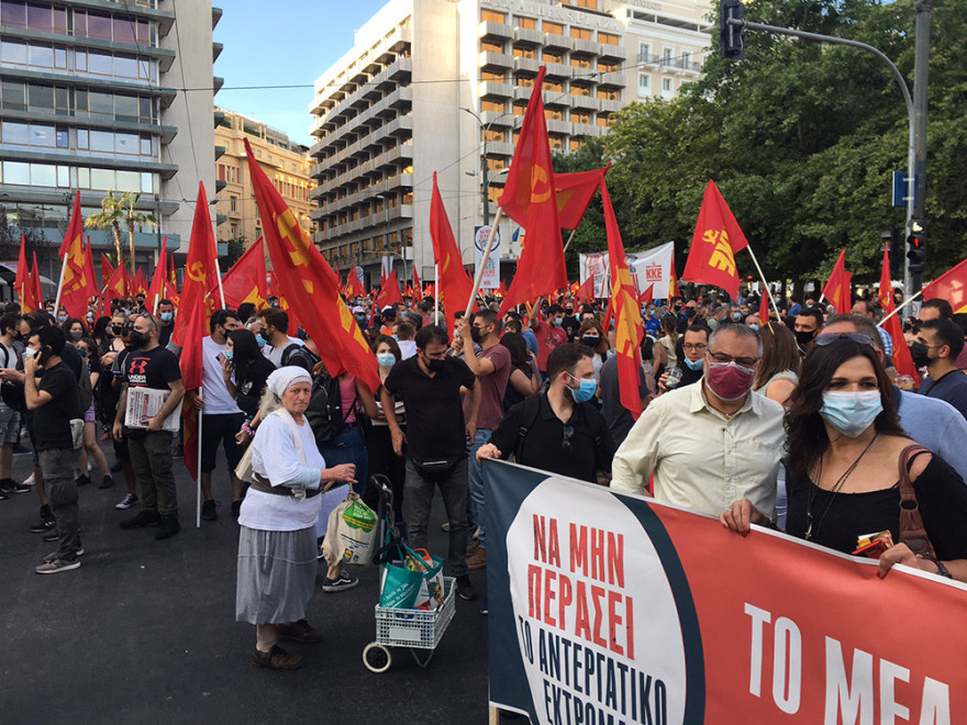 Βίντεο: Συγκέντρωση του ΚΚΕ στο Σύνταγμα κατά του εργασιακού νομοσχεδίου