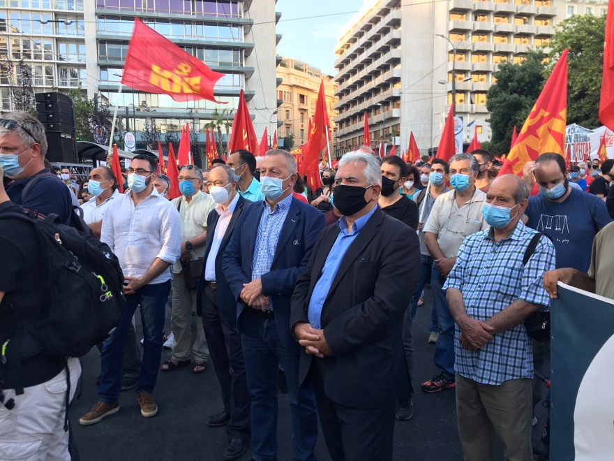 Βίντεο: Συγκέντρωση του ΚΚΕ στο Σύνταγμα κατά του εργασιακού νομοσχεδίου