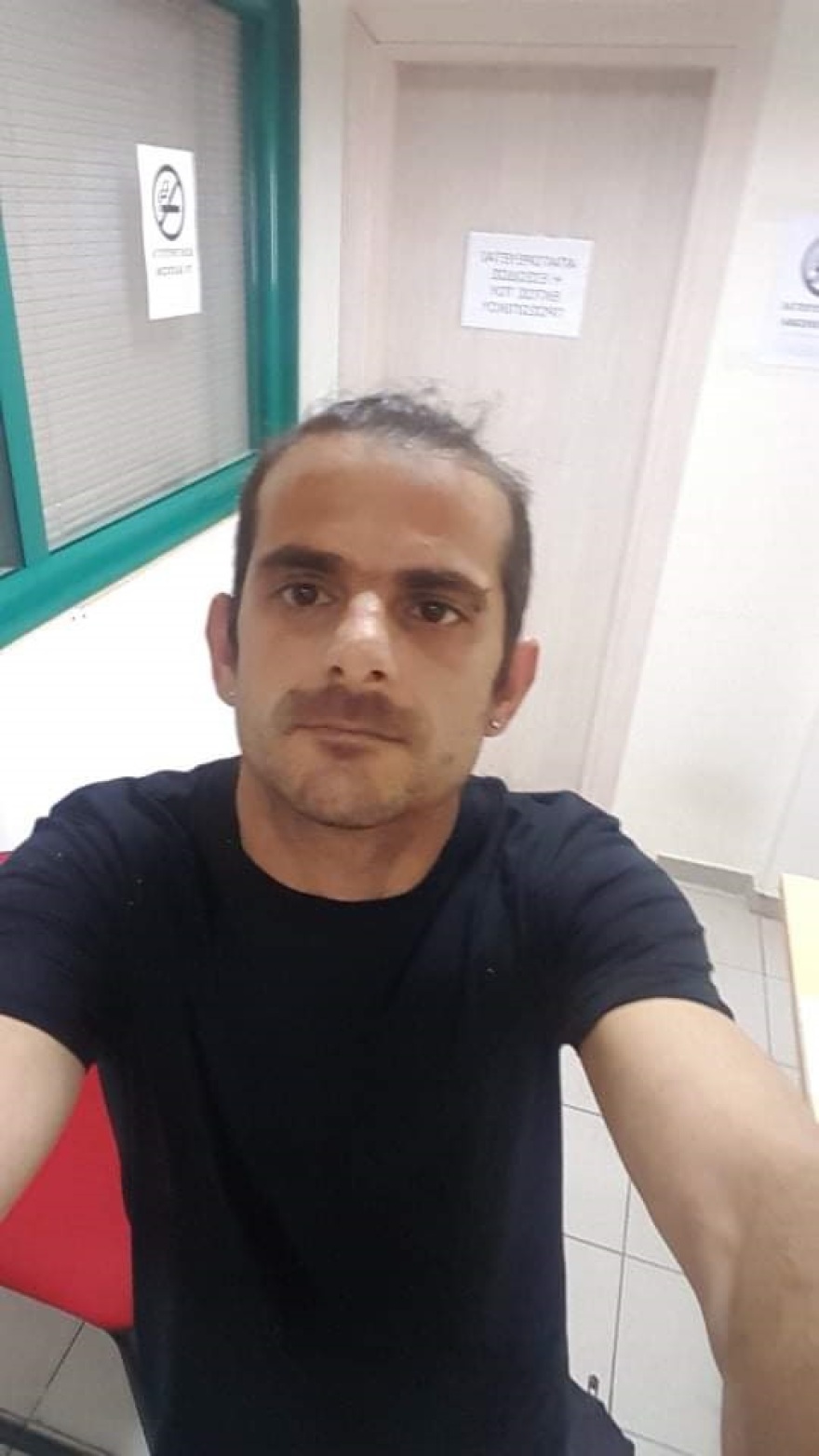 Σέρρες: Ξανά χειροπέδες στον αρνητή μάσκας - «Με συνέλαβαν με εντολή εισαγγελέα»