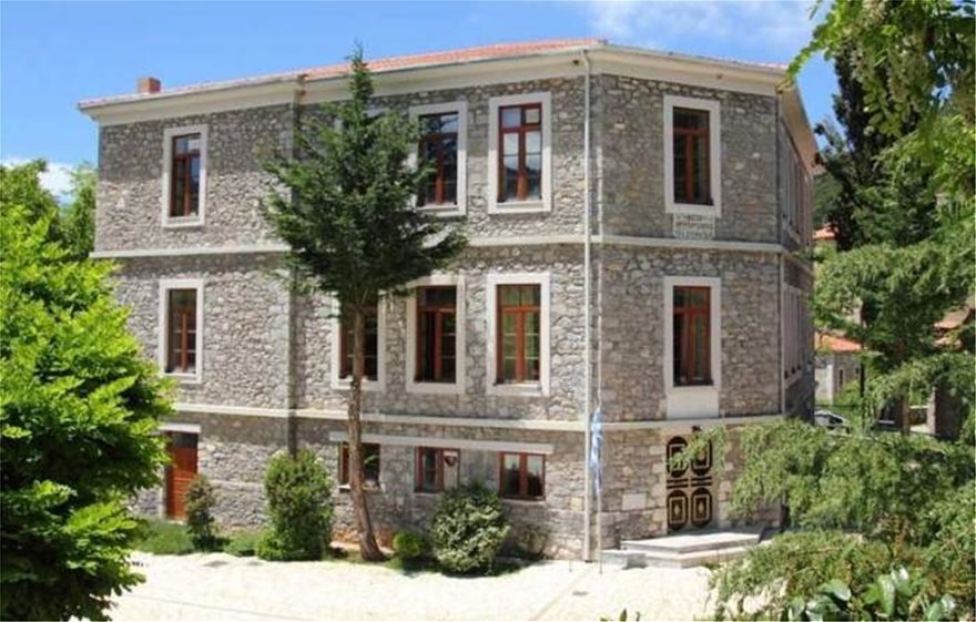  Έκθεση κοσμήματος από τη  Σχολή Αργυροχρυσοχοΐας Στεμνίτσας 