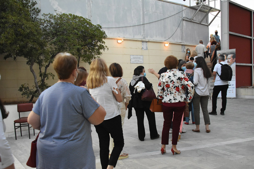 Πρεμιέρα για τα ανοικτά θέατρα - Crash test ενόψει του καλοκαιριού - Δείτε βίντεο και φωτογραφίες