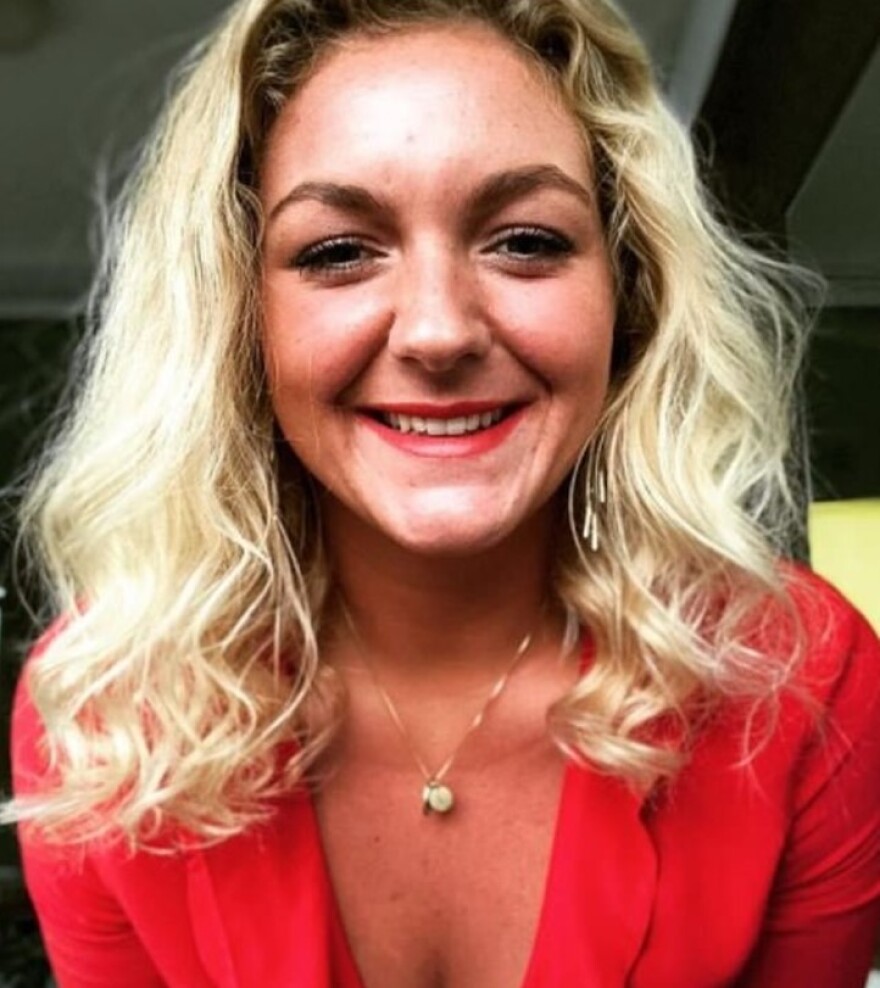 Δανή δημοσιογράφος έκανε σεξ σε swinger κλαμπ για να κάνει πιο ρεαλιστικό το ρεπορτάζ της