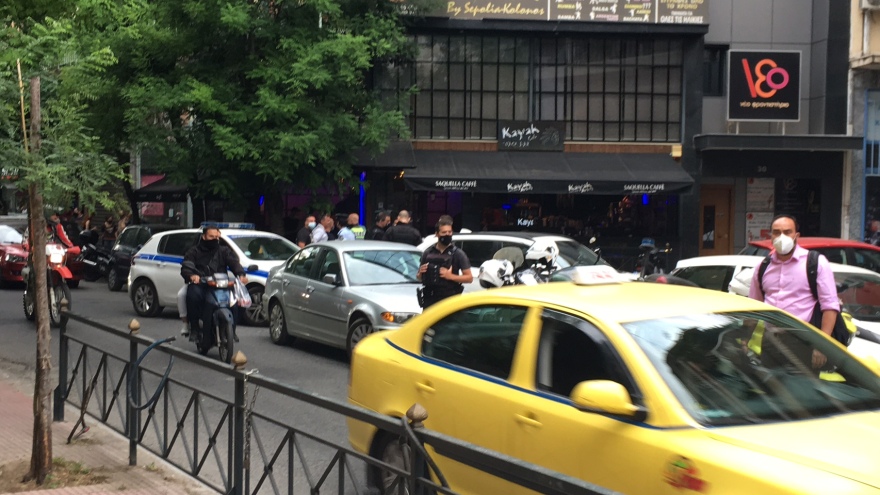 Σεπόλια: Μαφιόζικη εκτέλεση με 8 σφαίρες σε καφενείο- Νεκρός σεσημασμένος κακοποιός