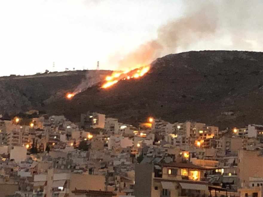 Φωτιά στο Σχιστό - Δεν απειλούνται σπίτια