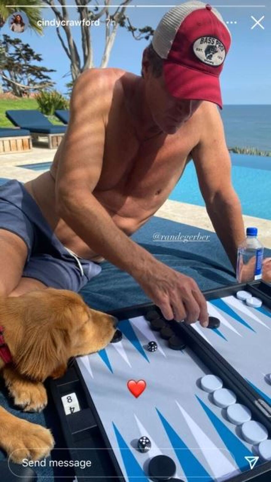 Σίντι Κρόφορντ: Γιορτάζει την επέτειο του γάμου της και μοιράζεται με το κοινό της μία ξεχωριστή φωτογραφία