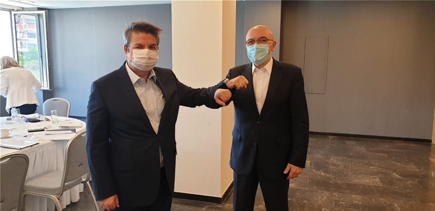 Ο Δένδιας και οι δύο διπλωμάτες που ανέλαβαν τις δύσκολες συζητήσεις με τους Τούρκους