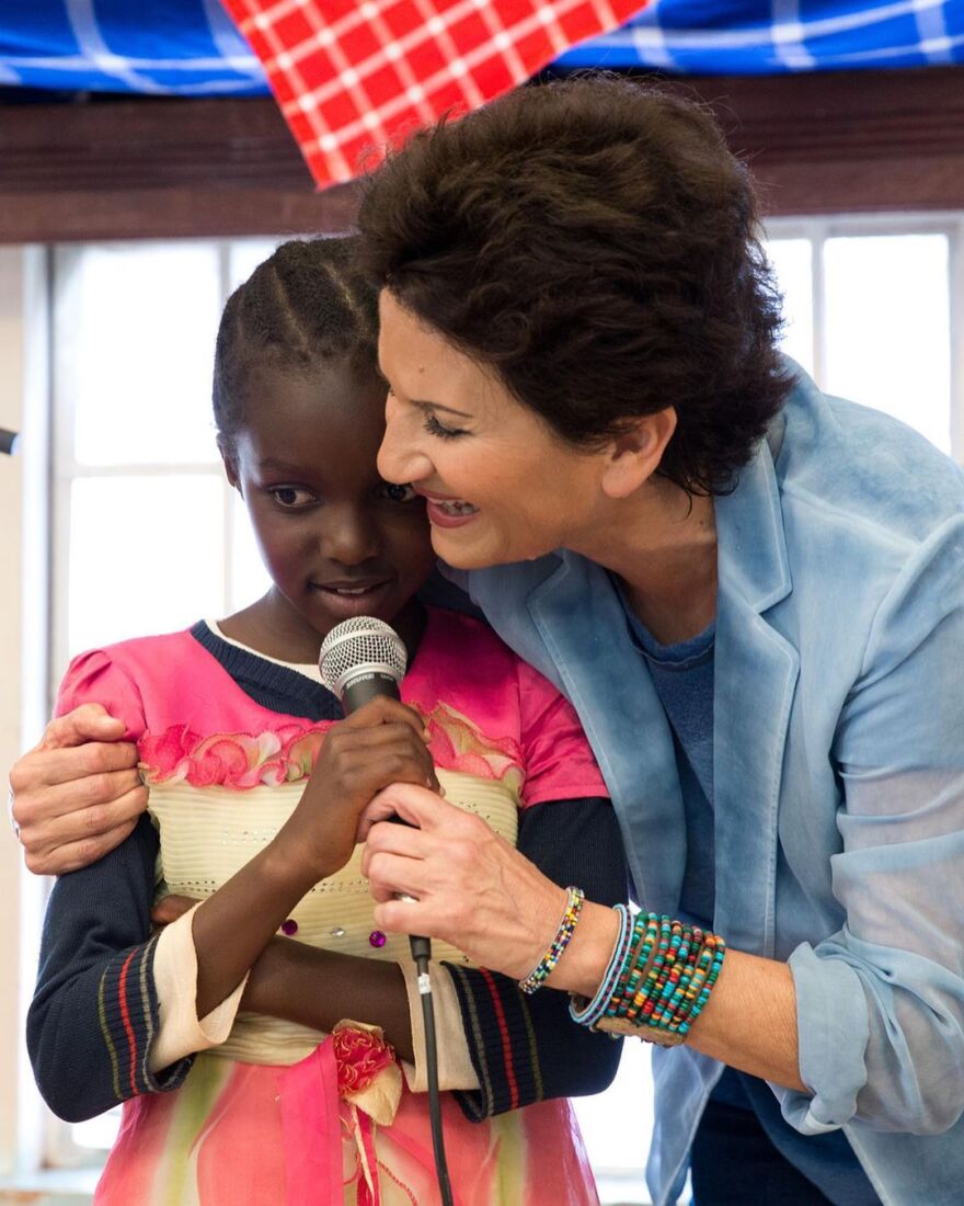 Άλκηστις Πρωτοψάλτη: Έγινε ανάδοχος ενός αγοριού από την Κένυα