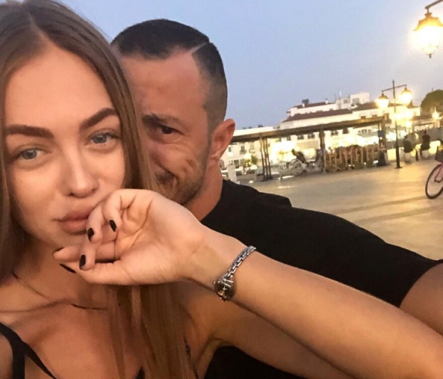 Τάσος Μπερδέσης: Σε κατάσταση σοκ η σύντροφός του