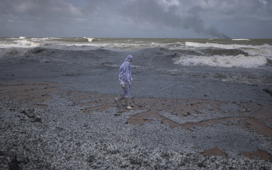Σρι Λάνκα: Μεγάλη οικολογική καταστροφή από τη φωτιά σε πλοίο κοντέινερ