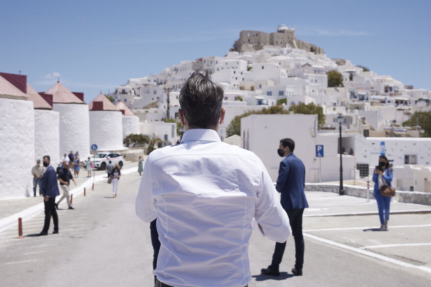 Μητσοτάκης από Αστυπάλαια: Όταν το επιτρέψουν τα δημοσιονομικά, θα υπάρξει μείωση στον ΦΠΑ στα νησιά