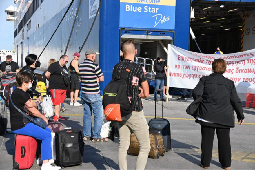 Ανεστάλη η απεργία των ναυτικών -  Αναχώρησαν με τρεις ώρες καθυστέρηση τα πλοία