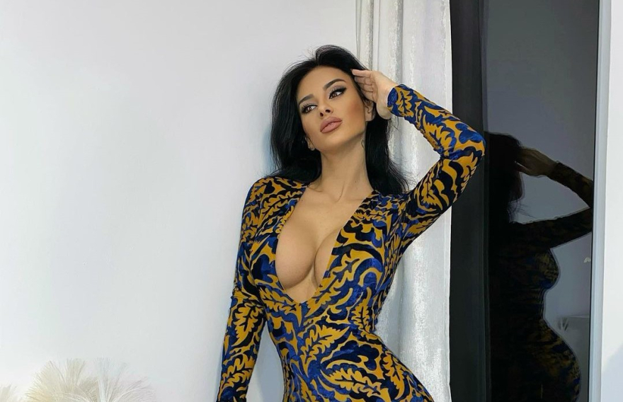 Σύζυγος Κοσοβάρου ποδοσφαιριστή απαντάει στους haters: «Όσα... βλέπετε είναι από το γυμναστήριο»