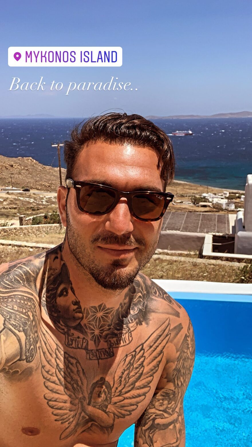 Απολαμβάνει τις διακοπές του στη Μύκονο ο Ρομπέρτο: «Επιστροφή στον παράδεισο»