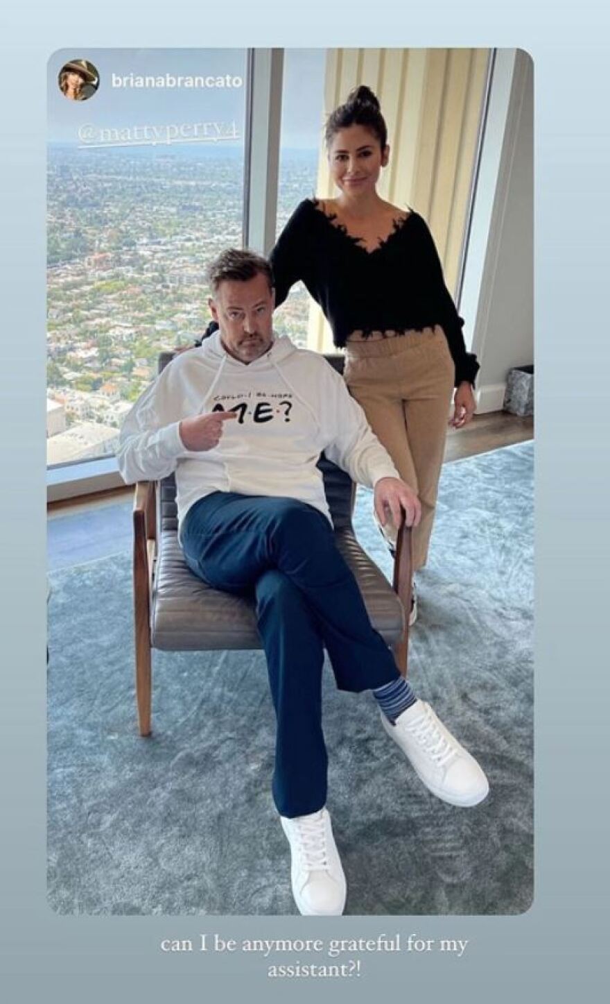 Μάθιου Πέρι: Μετά τον χωρισμό του, στρέφεται προς τη «βοηθό» του - Δείτε φωτογραφίες