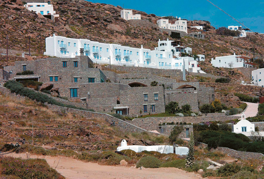 Μύκονος: Απόβαση Αιγύπτιων κροίσων και πόλεμος για τα σπίτια του Μαρινόπουλου και Γαβαλά