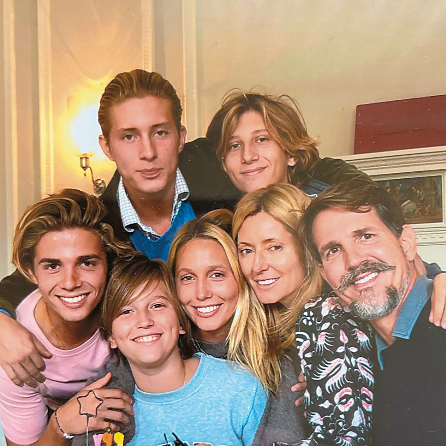 Βασιλικοί γάμοι αλά ελληνικά: Όλα τα παιδιά του τέως καλοπαντρεύτηκαν 