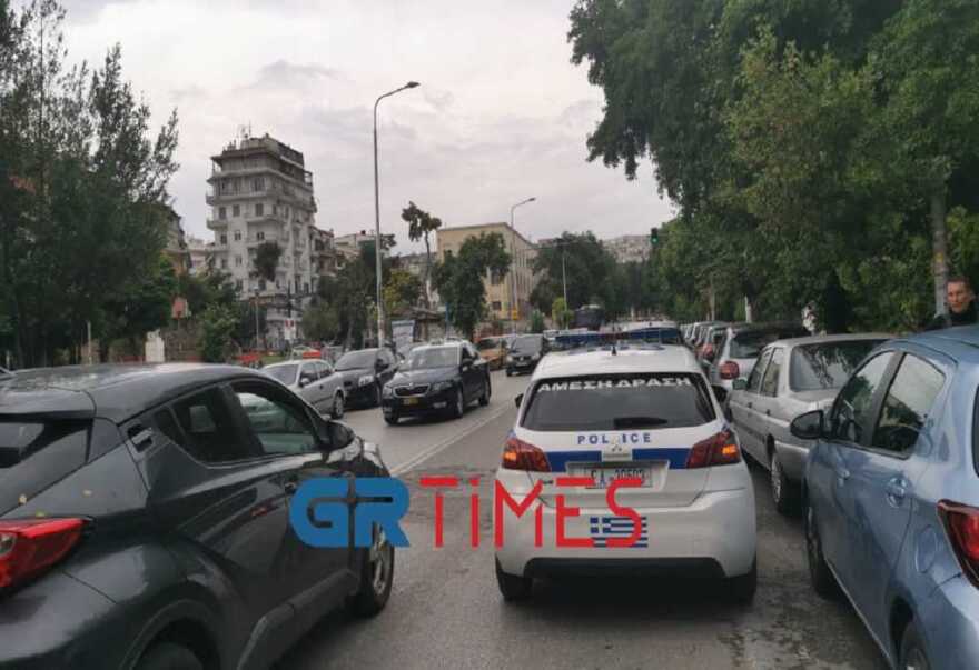 Θεσσαλονίκη:  Σε αστυνομικό κλοιό το ΑΠΘ μετά τα κορωνοπάρτι - Διαμαρτυρίες αντιεξουσιαστών