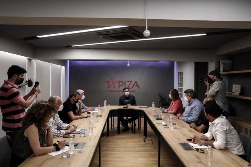 Τσίπρας σε ΑΔΕΔΥ: Η πληρωμή εργαζομένων με ρεπό δεν είναι στροφή στο μέλλον