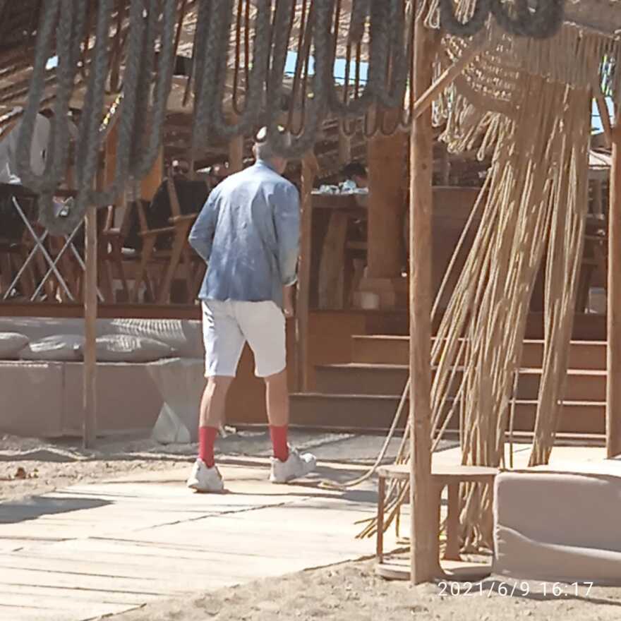 Jean Claude Jitrois: Ο θρύλος της γαλλικής μόδας παραθερίζει στη Μύκονο - Φωτογραφίες