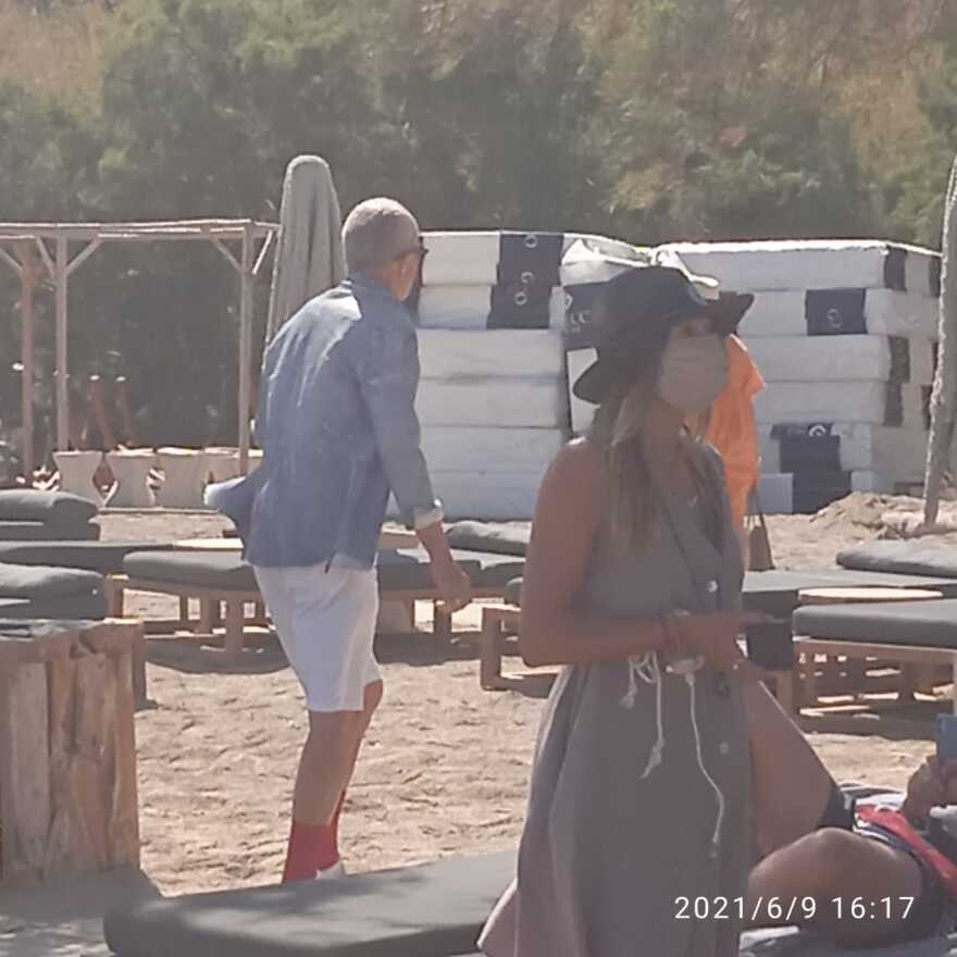 Jean Claude Jitrois: Ο θρύλος της γαλλικής μόδας παραθερίζει στη Μύκονο - Φωτογραφίες