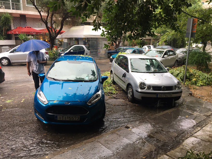 Άστατος καιρός: Βροχές και καταιγίδες στα ηπειρωτικά - Δείτε πού θα είναι ισχυρά τα φαινόμενα 