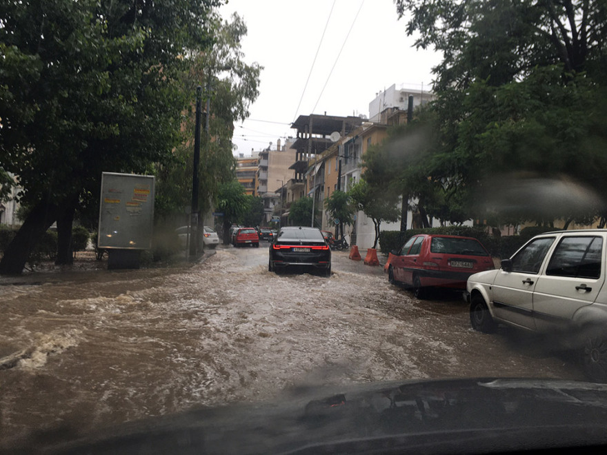 Άστατος καιρός: Βροχές και καταιγίδες στα ηπειρωτικά - Δείτε πού θα είναι ισχυρά τα φαινόμενα 